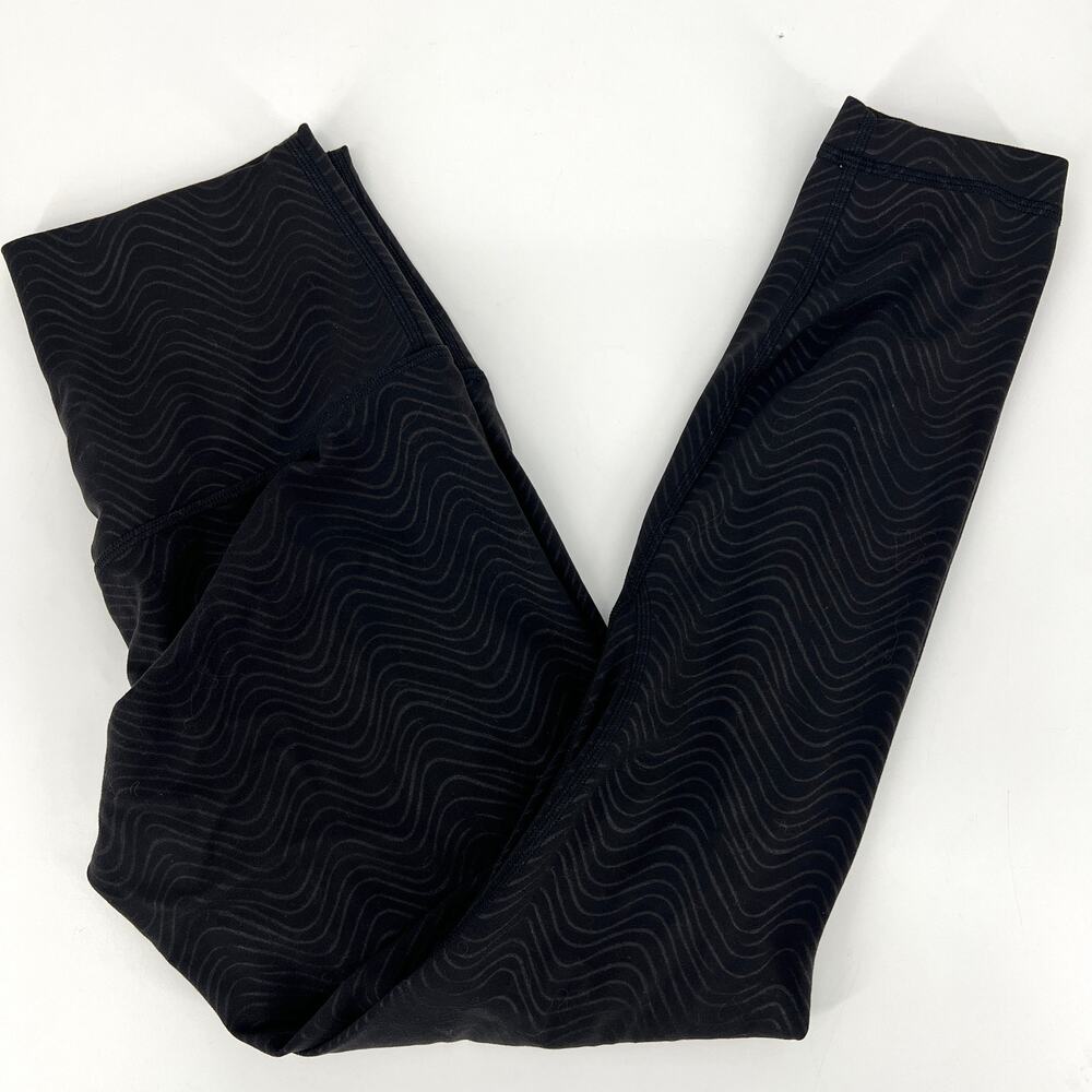 Lululemon Womens Align Cropped Aqueous Emboss Black Leggings Size 6
